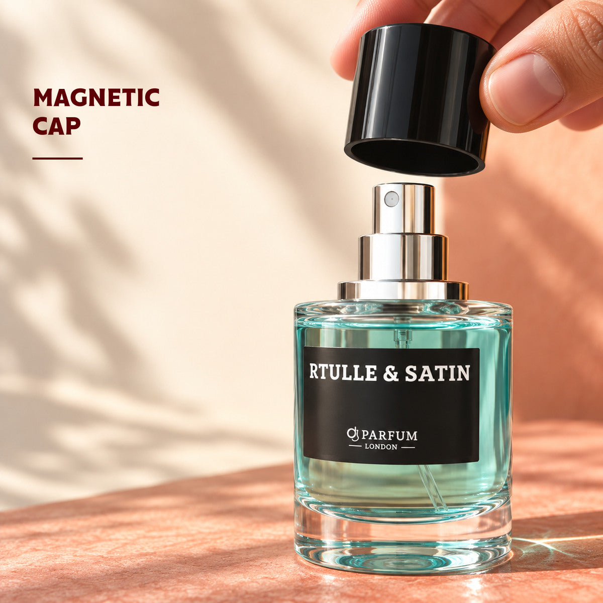 Rtulle & Satin — Magnetic cap detail